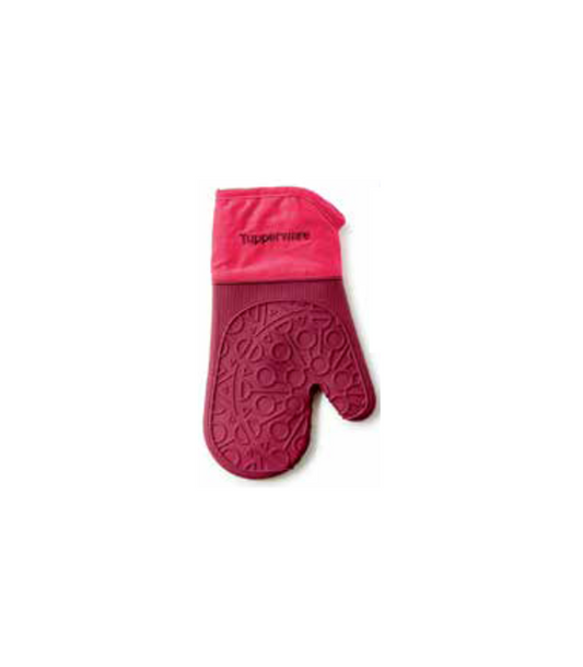 TuppAfrica silicone oven glove with textured grip for heat protection while handling hot cookware in the kitchen.